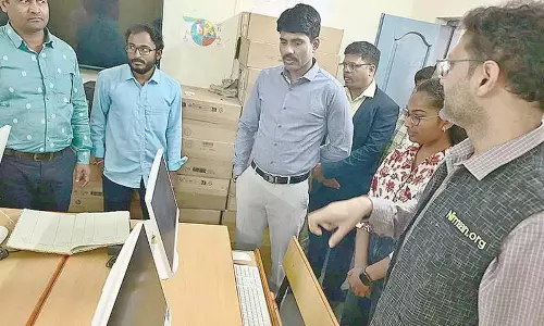 कलेक्टर ने Rajendranagar में डिजिटल लाइब्रेरी का उद्घाटन किया कलेक्टर ने Rajendranagar में डिजिटल लाइब्रेरी का उद्घाटन किया
