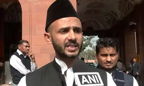 सपा सांसद जिया उर रहमान बर्क ने संभल हिंसा पर UP प्रशासन की आलोचना की सपा सांसद जिया उर रहमान बर्क ने संभल हिंसा पर UP प्रशासन की आलोचना की