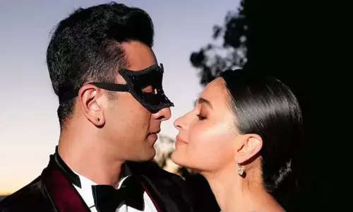 Ranbir Kapoor आलिया भट्ट के साथ लव एंड वॉर के सेट पर पहुंचे Ranbir Kapoor आलिया भट्ट के साथ लव एंड वॉर के सेट पर पहुंचे