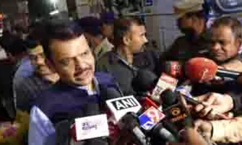 Devendra Fadnavis ने कहा- सीएम पद के लिए महायुति और बीजेपी के बीच कोई मत भेद नहीं Devendra Fadnavis ने कहा- सीएम पद के लिए महायुति और बीजेपी के बीच कोई मत भेद नहीं
