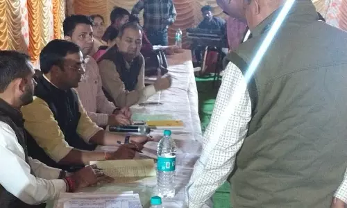 Kota: कलेक्टर की रात्रि चौपाल कलेक्टर ने जनसुनवाई में ग्रामीणों की समस्याएं सुन दिए आवश्यक निर्देश Kota: कलेक्टर की रात्रि चौपाल कलेक्टर ने जनसुनवाई में ग्रामीणों की समस्याएं सुन दिए आवश्यक निर्देश