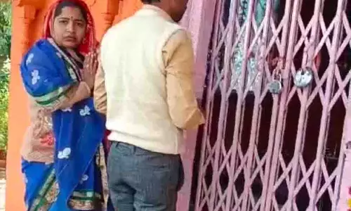 मालिकाना हक जताते हुए Bhuteshwar temple में डाले ताले, श्रद्धालुओं की आस्था से हो रहा खिलवाड़