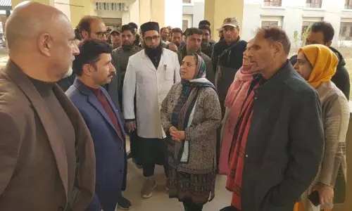 सकीना इटू ने GMC अनंतनाग का दौरा किया, इसके कामकाज की समीक्षा की सकीना इटू ने GMC अनंतनाग का दौरा किया, इसके कामकाज की समीक्षा की