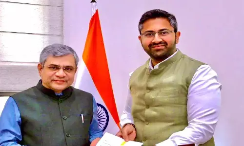 Vizag MP ने केंद्रीय मंत्री से वाल्टेयर डिवीजन को बरकरार रखने का आग्रह किया