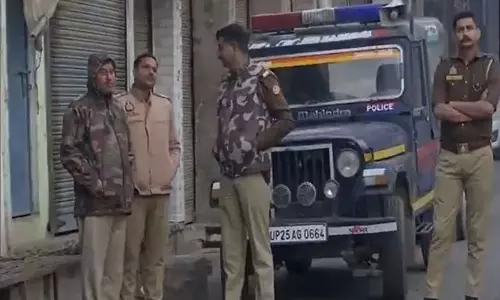 Sambhal violence: अधिकारी ने कहा, स्थिति सामान्य, एहतियात के तौर पर बल तैनात Sambhal violence: अधिकारी ने कहा, स्थिति सामान्य, एहतियात के तौर पर बल तैनात