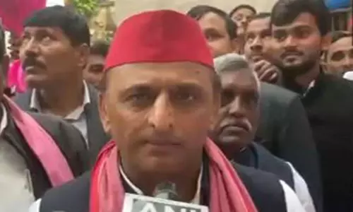 संभल हिंसा पर अखिलेश यादव बोले- सर्वे के दौरान नारे लगाने वाले BJP समर्थकों की तस्वीरें जारी करें संभल हिंसा पर अखिलेश यादव बोले- सर्वे के दौरान नारे लगाने वाले BJP समर्थकों की तस्वीरें जारी करें
