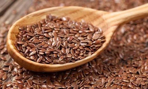 Benefits of flax seeds : संपूर्ण स्वास्थ्य और तंदुरुस्ती के लिए बेहद लाभदायक है अलसी के बीज Benefits of flax seeds : संपूर्ण स्वास्थ्य और तंदुरुस्ती के लिए बेहद लाभदायक है अलसी के बीज