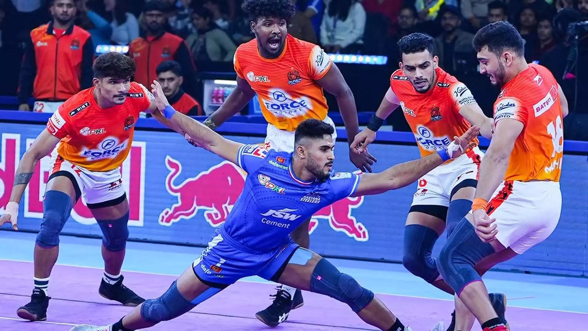 Pro Kabaddi League: हरियाणा स्टीलर्स ने नोएडा में पुनेरी पल्टन को हराया