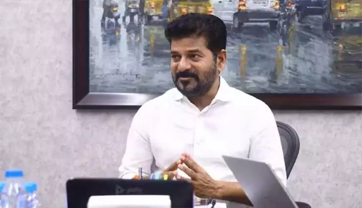 Revanth Reddy ने भोजन विषाक्तता की चिंताओं के बीच मध्याह्न भोजन पर कार्रवाई की मांग की