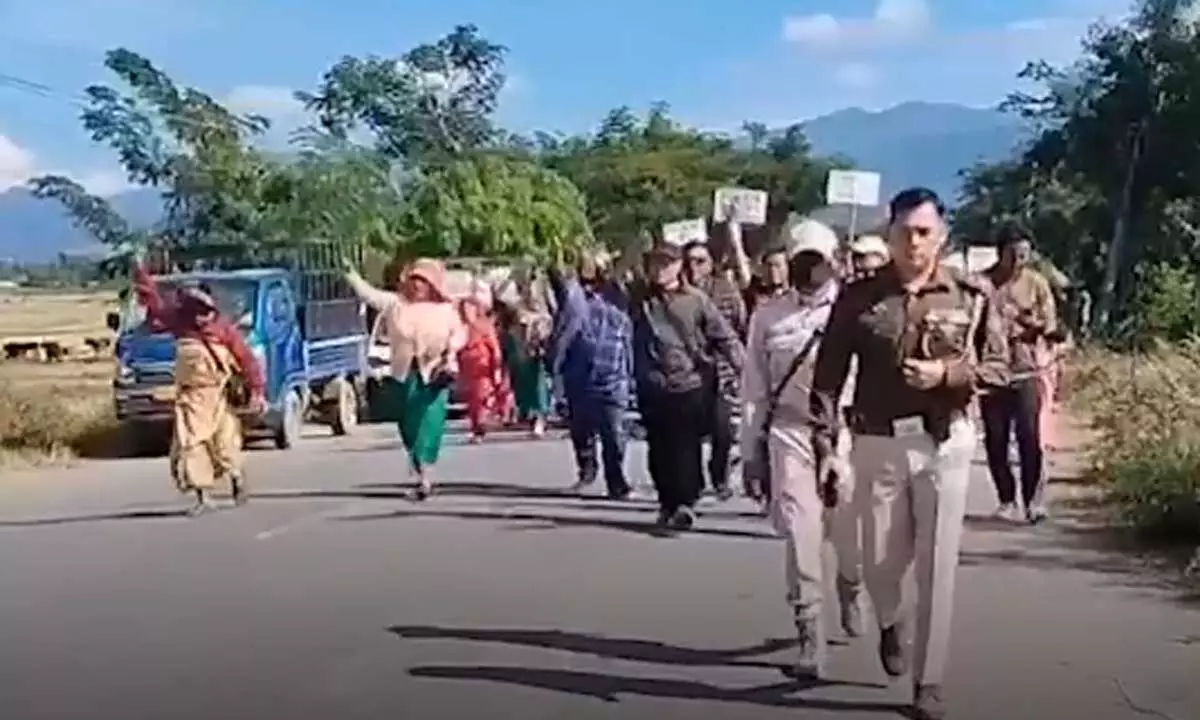 Manipur : इंफाल पूर्वी जिले में AFSPA के खिलाफ सैनिकों ने रैली निकाली