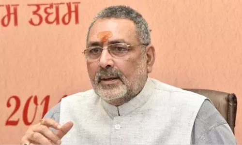 बांग्लादेश में हिंदुओं पर हो रही हिंसा पर टुकड़े-टुकड़े गैंग की जुबान क्यों नहीं खुलती : गिरिराज सिंह