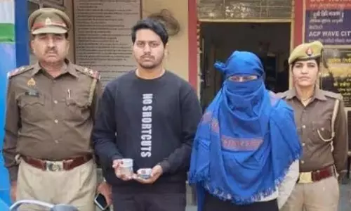 Ghaziabad: चेन स्नैचिंग की दो घटनाओं में दंपत्ति गिरफ्तार