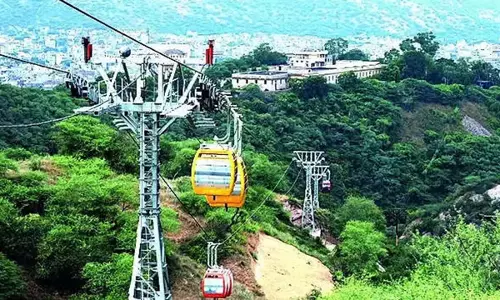 Vaishno Devi ropeway row: ताजा विरोध प्रदर्शन में 2 हिरासत में Vaishno Devi ropeway row: ताजा विरोध प्रदर्शन में 2 हिरासत में