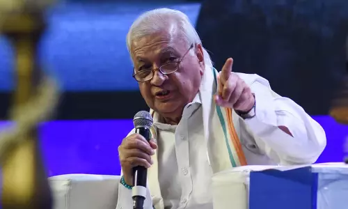 Kerala: केरल हाईकोर्ट ने चांसलर की याचिका में हस्तक्षेप करने से किया इनकार Kerala: केरल हाईकोर्ट ने चांसलर की याचिका में हस्तक्षेप करने से किया इनकार