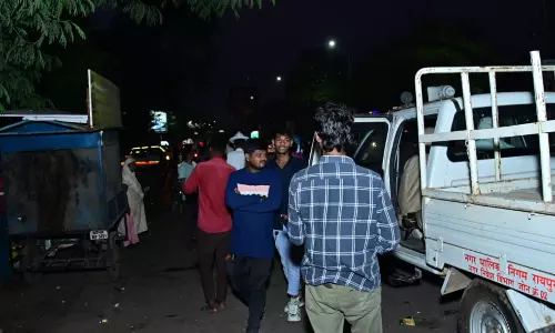 2 ऑटो और 4 ठेले जब्त, मेकाहारा चौक से रेलवे स्टेशन तक अतिक्रमण हटाए गए