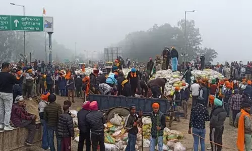 जीरकपुर में यातायात संबंधी समस्या उत्पन्न हो गई है :Shambhu Andolan जीरकपुर में यातायात संबंधी समस्या उत्पन्न हो गई है :Shambhu Andolan