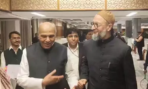 Delhi: विपक्षी सदस्य वक्फ पैनल की बैठक से बाहर चले गए, बाद में वापस लौटे Delhi: विपक्षी सदस्य वक्फ पैनल की बैठक से बाहर चले गए, बाद में वापस लौटे