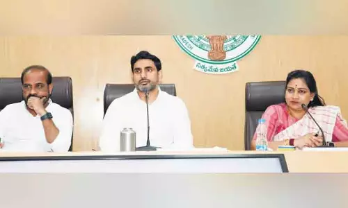 Nara Lokesh: आंध्र सरकार गांजा व्यापार में शामिल लोगों को योजनाएं देना बंद करेगी