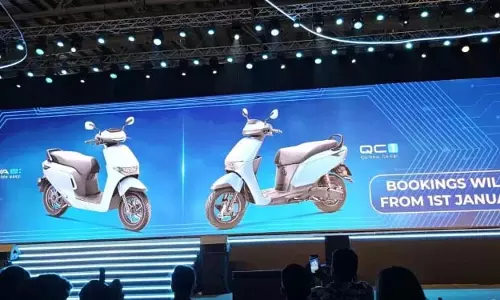 होंडा ने ACTIVA e: और QC1 इलेक्ट्रिक स्कूटर पेश किए, बुकिंग 1 जनवरी से शुरू होंडा ने ACTIVA e: और QC1 इलेक्ट्रिक स्कूटर पेश किए, बुकिंग 1 जनवरी से शुरू
