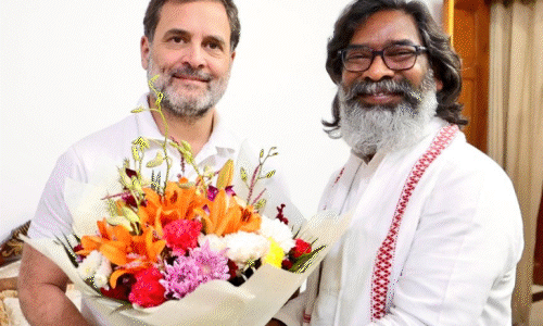 Jharkhand: कांग्रेस और राजद से एक-एक विधायक मंत्री पद की ले सकते हैं शपथ