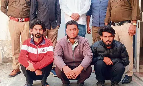 Haryana : साइबर जालसाजों ने शेयर बाजार में निवेश के बहाने व्यक्ति से 1.23 करोड़ रुपये ठगे Haryana : साइबर जालसाजों ने शेयर बाजार में निवेश के बहाने व्यक्ति से 1.23 करोड़ रुपये ठगे