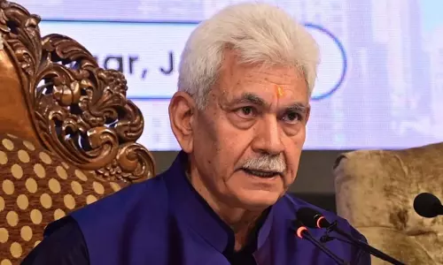 J&K: एलजी जमीनी स्तर पर विकास की करते हैं वकालत J&K: एलजी जमीनी स्तर पर विकास की करते हैं वकालत