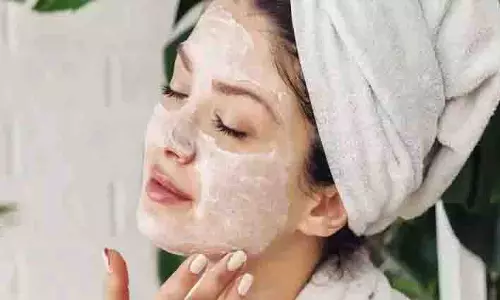 Beauty Tips: अब घर पर ही करें डी-टैन ट्रीटमेंट Beauty Tips: अब घर पर ही करें डी-टैन ट्रीटमेंट