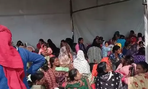 CM विष्णुदेव साय से मुलाकात करने पहुंची 2 जिलों की सैकड़ों महिलाएं