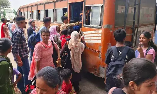 महिलाओं के लिए मुफ्त बस यात्रा योजना से PRTC को झटका महिलाओं के लिए मुफ्त बस यात्रा योजना से PRTC को झटका