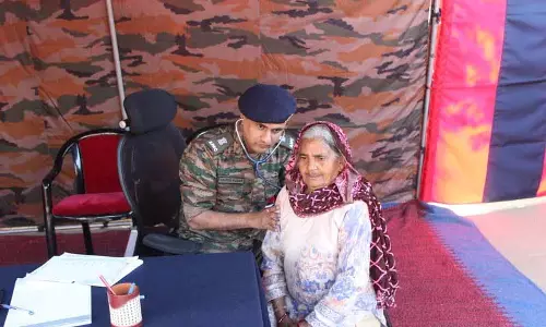 Army ने अवेरी निवासियों के लिए चिकित्सा शिविर आयोजित किया Army ने अवेरी निवासियों के लिए चिकित्सा शिविर आयोजित किया