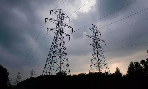 Kerala : केएसईबी के सामने केएसआरटीसी जैसा संकट राजस्व 1750 करोड़ रुपये Kerala : केएसईबी के सामने केएसआरटीसी जैसा संकट राजस्व 1750 करोड़ रुपये