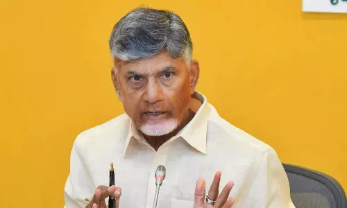 CM Naidu चाहते हैं कि आंध्र प्रदेश विश्व स्तरीय समुद्री केंद्र बने CM Naidu चाहते हैं कि आंध्र प्रदेश विश्व स्तरीय समुद्री केंद्र बने