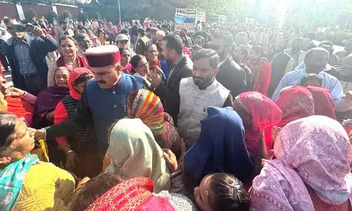 राधा स्वामी अस्पताल बंद होने के डर से प्रदर्शनकारियों ने भोटा में NH जाम किया राधा स्वामी अस्पताल बंद होने के डर से प्रदर्शनकारियों ने भोटा में NH जाम किया