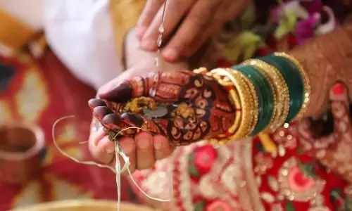 Narayan Stotra: गुरुवार के दिन करें ये उपाय, जल्द शादी के बनेंगे योग Narayan Stotra: गुरुवार के दिन करें ये उपाय, जल्द शादी के बनेंगे योग