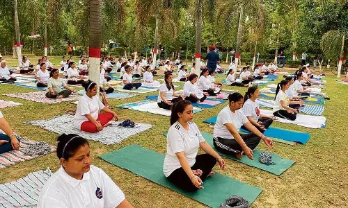 CM दी योगशाला में 5,898 प्रतिभागी शामिल हुए CM दी योगशाला में 5,898 प्रतिभागी शामिल हुए