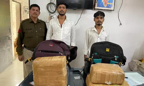 रायपुर में कैनाल रोड फ्लाईओवर के नीचे गांजा तस्करी का भंडाफोड़