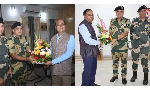 Tripura डीजीपी से मुलाकात कर बांग्लादेश के मुद्दों पर चर्चा की Tripura डीजीपी से मुलाकात कर बांग्लादेश के मुद्दों पर चर्चा की