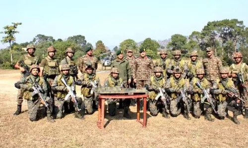 GOC 16 कोर ने राजौरी में नियंत्रण रेखा के अग्रिम इलाकों का दौरा किया