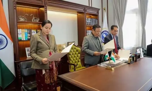 Meghalaya : गाम्बेग्रे से नवनिर्वाचित विधायक मेहताब चांडी संगमा ने शपथ ली Meghalaya : गाम्बेग्रे से नवनिर्वाचित विधायक मेहताब चांडी संगमा ने शपथ ली
