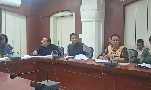 Bikaner: जिला कलेक्टर ने दिए राजस्व न्यायालयों में लंबित प्रकरणों के त्वरित निस्तारण के निर्देश