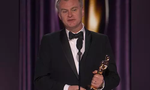 Christopher Nolan ने डेनिस विलेन्यूवे की ड्यून: पार्ट टू की प्रशंसा की Christopher Nolan ने डेनिस विलेन्यूवे की ड्यून: पार्ट टू की प्रशंसा की