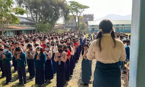 Manipur violence : स्कूल, कॉलेज में कल से फिर लगेंगी नियमित कक्षाएं Manipur violence : स्कूल, कॉलेज में कल से फिर लगेंगी नियमित कक्षाएं