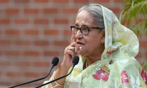 Sheikh Hasina ने पुजारी चिन्मय कृष्ण दास की तत्काल रिहाई की मांग की