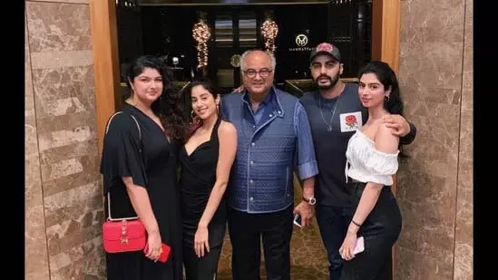 जान्हवी और ख़ुशी के साथ अपने रिश्ते पर बोले Arjun Kapoor