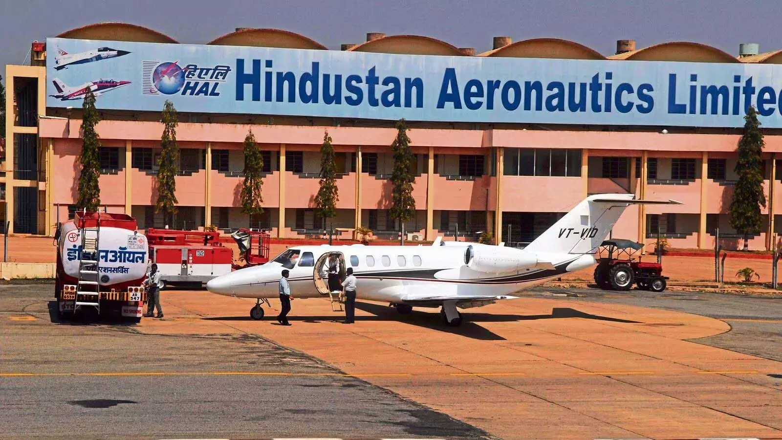Hindustan Aeronautics के शेयर की कीमत में -0.31% की गिरावट Hindustan Aeronautics के शेयर की कीमत में -0.31% की गिरावट
