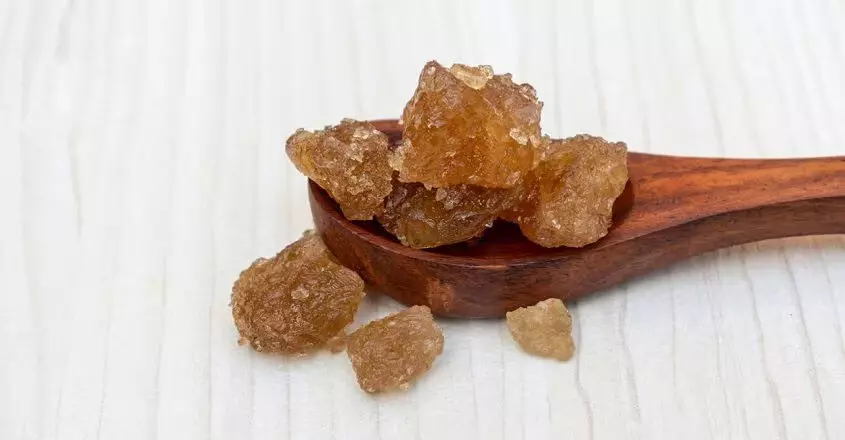 Palm Sugar का उपयोग कर बच्चों की खांसी का प्राकृतिक इलाज, Recipe