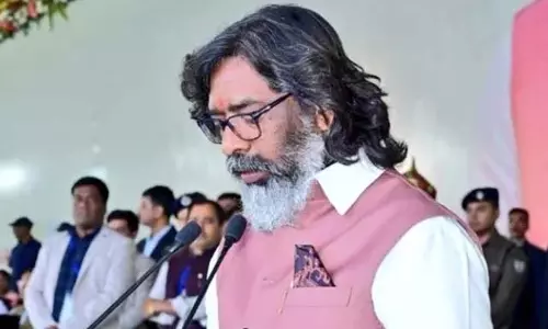 Hemant Soren ने झारखंड के 14वें मुख्यमंत्री के रूप में शपथ ली