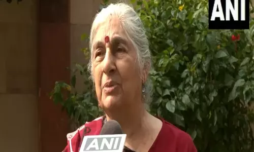 संविधान की रक्षा करना हमारी सबसे बड़ी जिम्मेदारी है: सीपीआई(एम) नेता Subhashini Ali संविधान की रक्षा करना हमारी सबसे बड़ी जिम्मेदारी है: सीपीआई(एम) नेता Subhashini Ali