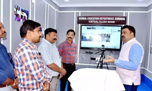 Andhra: कुरनूल में पहली वर्चुअल कक्षा शुरू हुई Andhra: कुरनूल में पहली वर्चुअल कक्षा शुरू हुई
