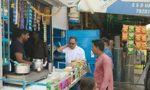 दुकानदारों पर 2 से 3 लाख का लगा जुर्माना, स्कूलों के पास बेच रहे थे नशे की सामाग्री